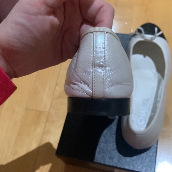 WOMENS CHANEL SIZE 41 BLACK AND WHITE LEATHER BALLET FLATS IN BOX - Picture 9 of 14